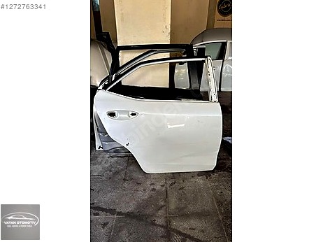 Toyota Corolla Kapı (Arka Sağ) çıkma parça