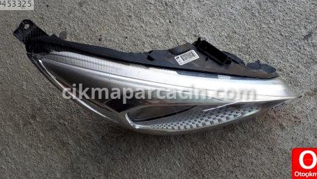 Ford Focus Sağ Ön Far çıkma parça