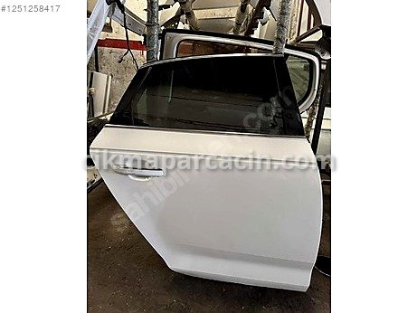 Audi A4 Kapı Döşemesi çıkma parça
