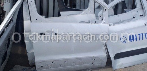 Ford Tourneo Connect Sağ Ön Kapı çıkma parça
