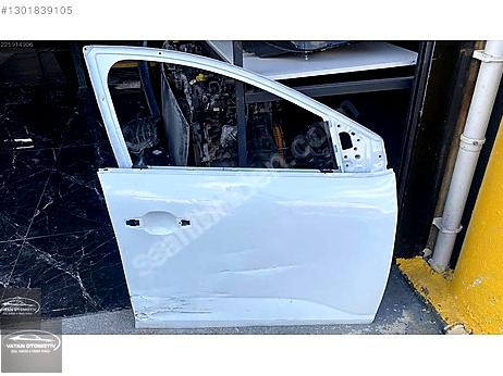Dacia Sandero Kapı (Ön Sağ) çıkma parça