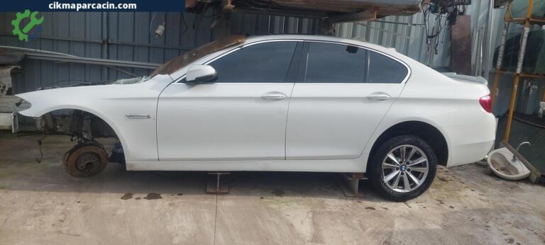 BMW 5 Serisi Sol Ön Kapı çıkma parça