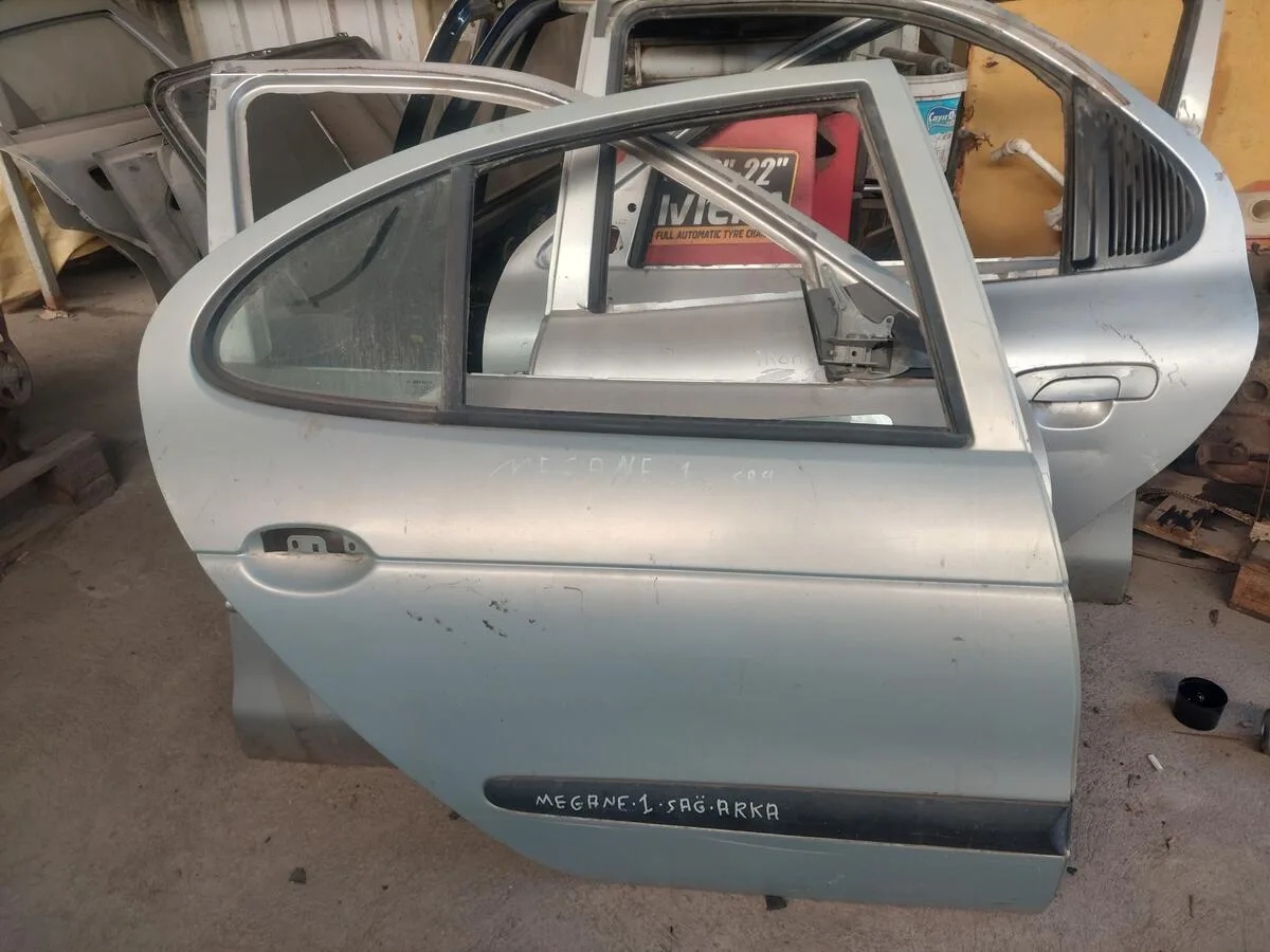 Renault Megane Kapı (Arka Sağ) çıkma parça - ÇIKMACI 41 KOCAELİ