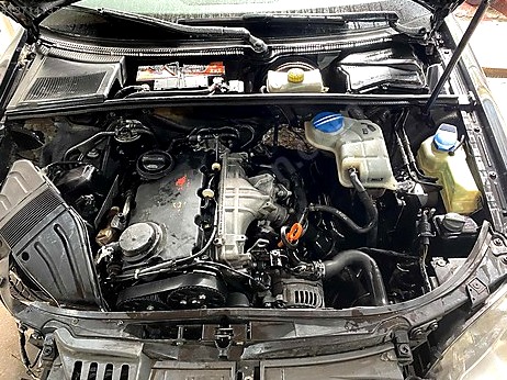 Audi A4 Silindir Kapağı çıkma parça