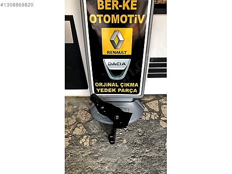 Dacia Duster Sağ Ön Far çıkma parça