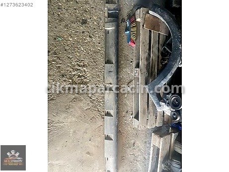 Dacia Sandero Marşbiyel Kaplaması çıkma parça