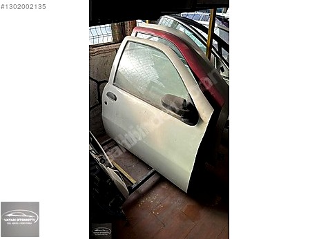 Fiat Palio Kapı (Ön Sağ) çıkma parça