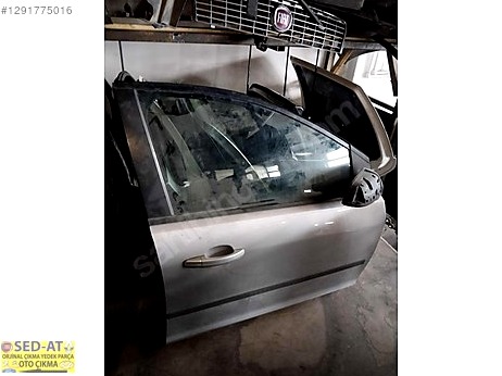 Ford Focus Kapı (Ön Sağ) çıkma parça