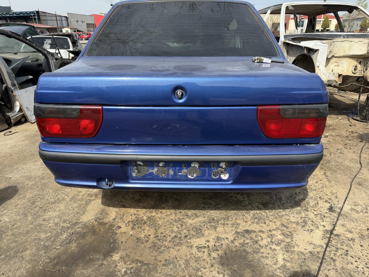 Renault R9 Bagaj Kapağı çıkma parça