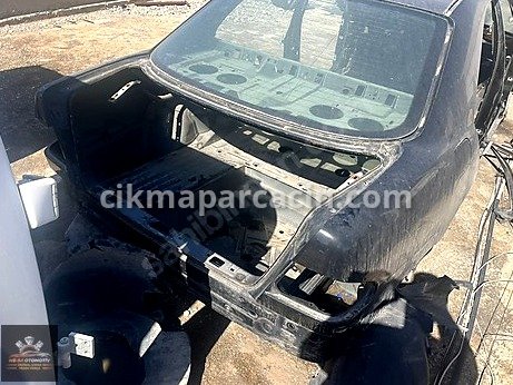 Mercedes-Benz E Serisi Bagaj Perdesi çıkma parça
