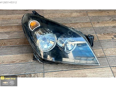 Opel Astra Sağ Ön Far çıkma parça