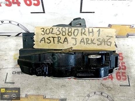 Opel Astra Kapı (Ön Sağ) çıkma parça