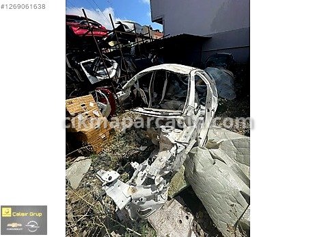 Opel Astra Çamurluk (Ön) çıkma parça