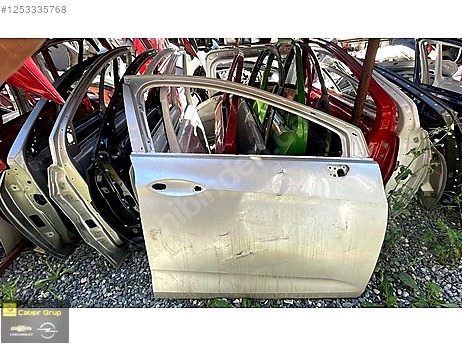 Opel Astra Kapı (Ön Sağ) çıkma parça