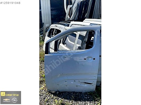 Opel Corsa Kapı (Ön Sol) çıkma parça