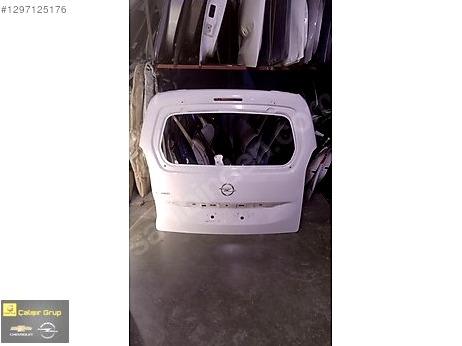 Opel Corsa Bagaj Kapağı çıkma parça
