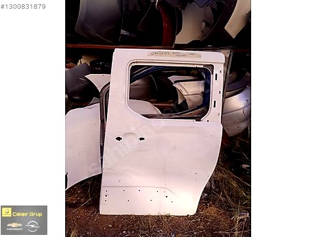 Opel Corsa Kapı (Arka Sol) çıkma parça