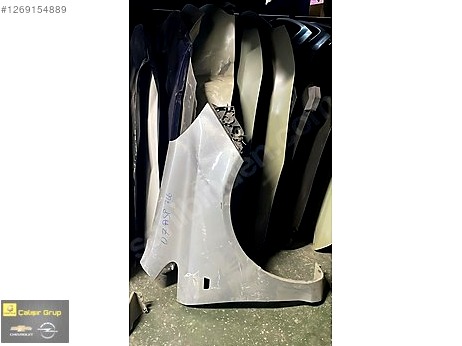 Opel Corsa Çamurluk (Ön) çıkma parça