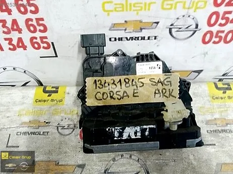 Opel Corsa Sağ Arka Kapı Kilidi çıkma parça