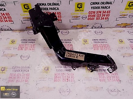 Opel Corsa Sağ Ön Far çıkma parça