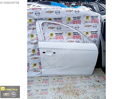 Opel Corsa Kapı (Ön Sağ) çıkma parça
