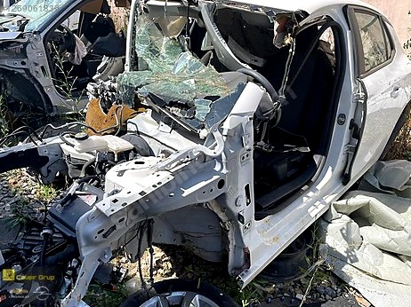 Opel Corsa Çamurluk (Ön) çıkma parça