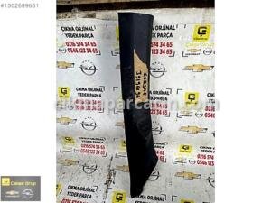 OPEL CORSA F 2019 2026 SAĞ ÖN DİREK KAPLAMASI OEM 39196896