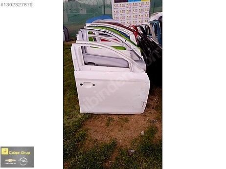 Opel Corsa Kapı (Ön Sağ) çıkma parça