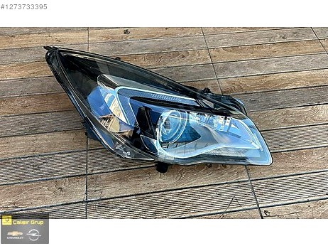 Opel Insignia Sağ Ön Far çıkma parça