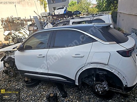 Opel Mokka Panjur çıkma parça