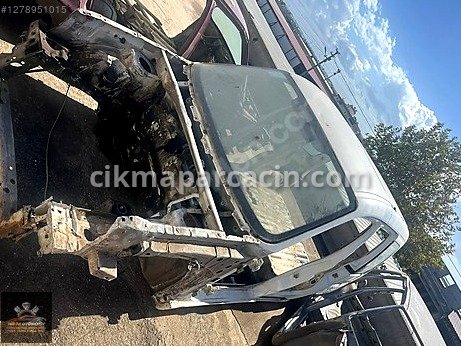 Peugeot Partner Sağ Ön Far çıkma parça