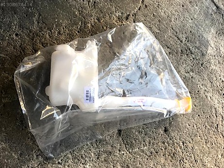 Renault Master Silecek Suyu Deposu çıkma parça