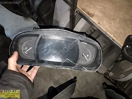 Renault Megane Gösterge Paneli çıkma parça - SEDAT OTO ÇIKMA YEDEK PARÇA Erzurum