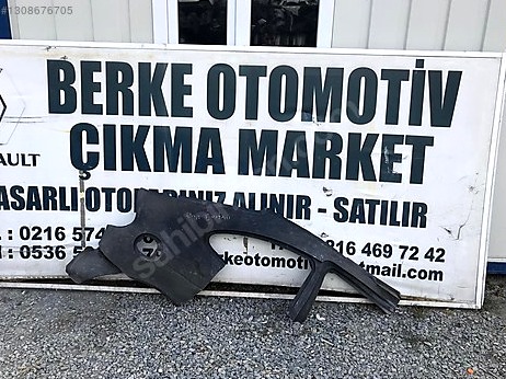 Renault Megane Çamurluk (Arka) çıkma parça