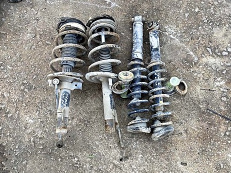 Renault Megane Amortisör çıkma parça