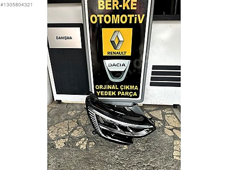 Renault Megane Sağ Ön Far çıkma parça