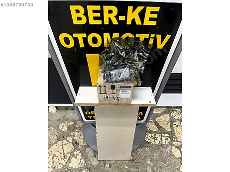 Renault Megane Sağ Ön Far çıkma parça