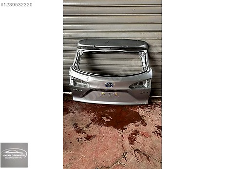 Toyota Corolla Cross Bagaj Kapağı çıkma parça