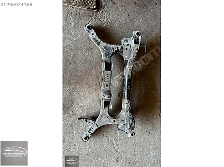 Toyota Corolla Arka Dingil çıkma parça
