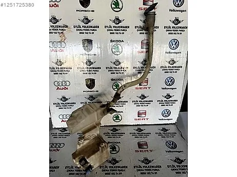 Volkswagen Transporter Cam Suyu Deposu çıkma parça