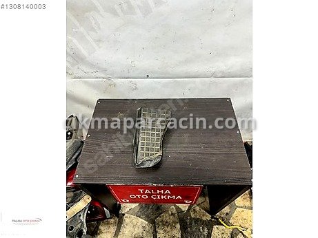Toyota Avensis Bakalit çıkma parça