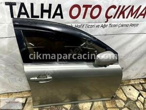 Toyota Avensis T25 Kasa Dolu Sağ Ön Kapı – Orjinal Çıkma