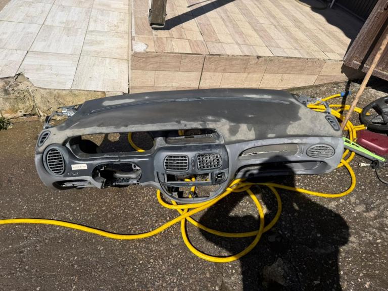 Renault Megane Komple Torpido çıkma parça