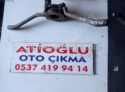 Audi A8 Sinyal Kolu çıkma parça