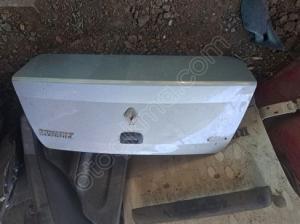Clio 2 sedan bagaj kapağı