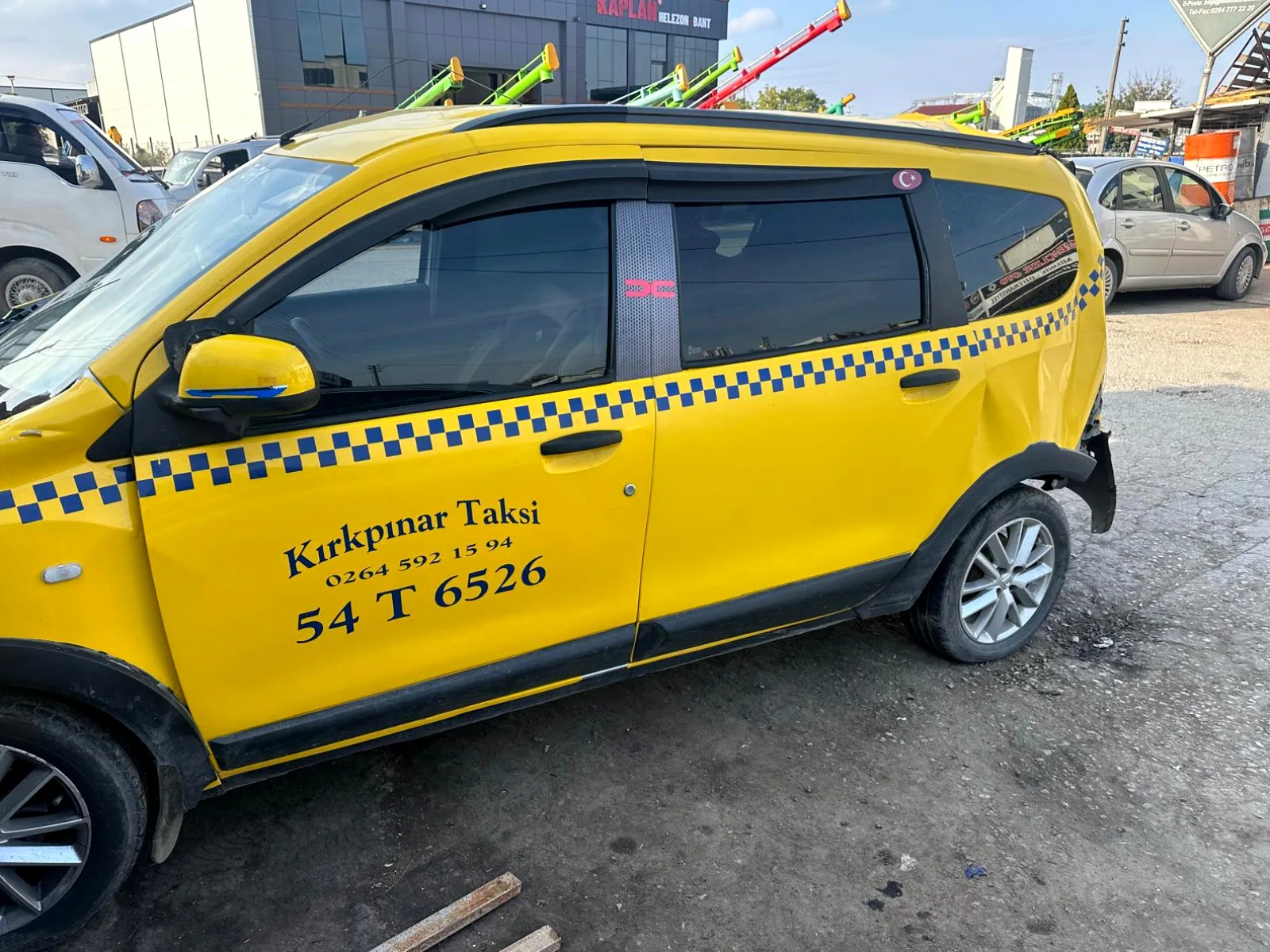 Dacia Lodgy Çamurluk (Ön) 2017 - Saytaş oto