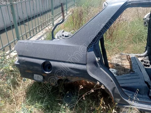 Ford Escort Arka Çamurluk çıkma parça