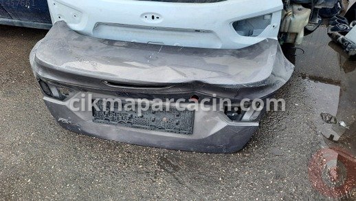 Ford Focus Bagaj Kapağı çıkma parça