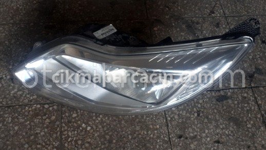 Ford Focus Sol Ön Far çıkma parça