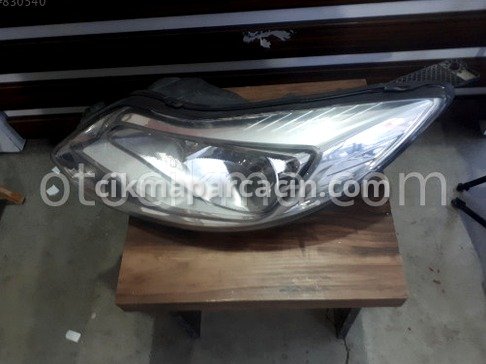 Ford Focus Sol Ön Far çıkma parça